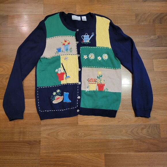 Vintage Garden-Themed CardiganWomen's Embroidered Button-Up Sweater Patchwork - Picture 2 of 6